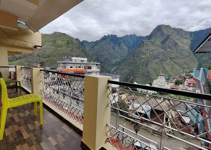 Odyssey Stays Joshimath - Near Narsingh Temple